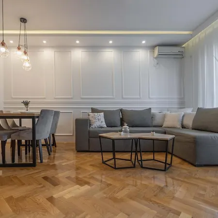 Marina With Free Parking 아파트 노비사드