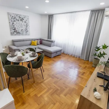 Marina With Free Parking *