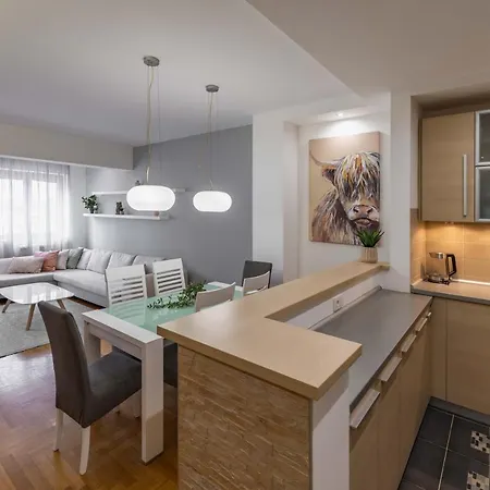 Marina With Free Parking Apartman