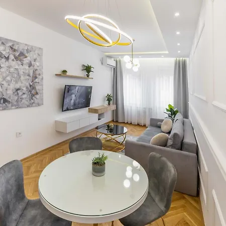 Marina With Free Parking Újvidék