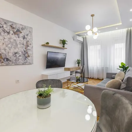 Marina With Free Parking Újvidék